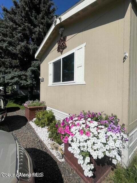 8524 N Kendra Way, Hauser, ID 83854