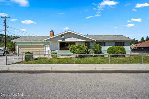 102 Wyoming St, Pinehurst, ID 83850