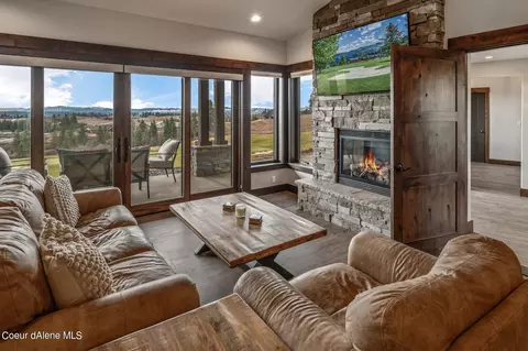 15590 S Chalk Hill Dr, Coeur D'alene, ID 83814