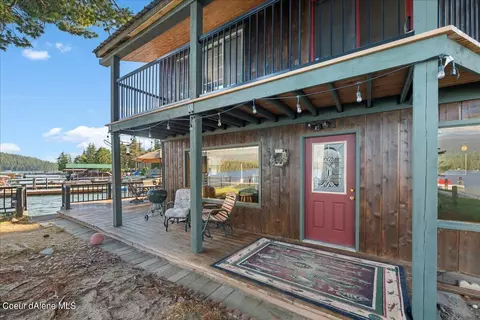 213 S Granite Bay Rd, Nordman, ID 83848