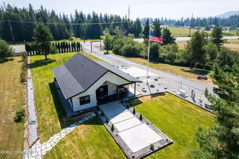 857 Good Shepherd Ln, Ponderay, ID 83852