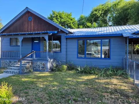 195 E Jackson Ave, Priest River, ID 83856