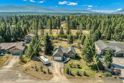 211 Jerrys Way, Sagle, ID 83860