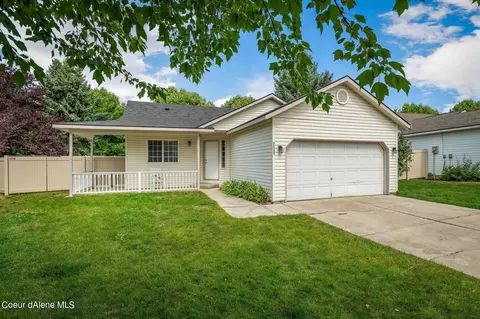 2587 W Chaumont Ln, Coeur D'alene, ID 83815