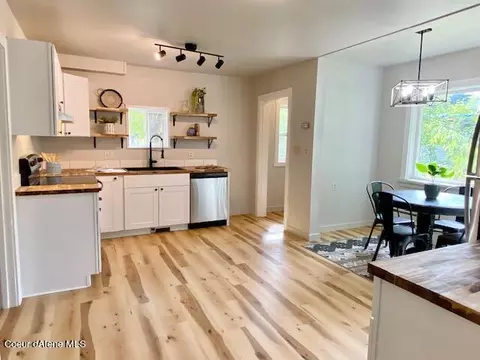 208 Washington St, Osburn, ID 83849 photo 9