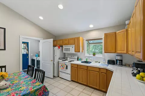 304 E 4th Ave, Post Falls, ID 83854 photo 9