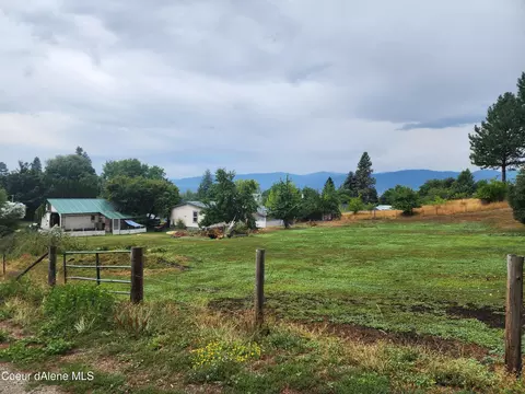 7448 Cassia St, Bonners Ferry, ID 83805