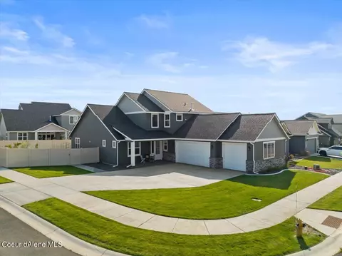 3243 Cyprus Fox Loop, Post Falls, ID 83854