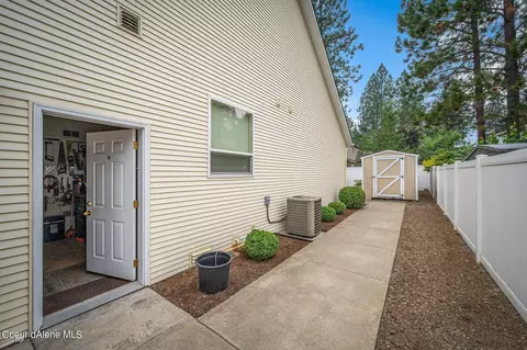 5864 E Shoreline Dr, Post Falls, ID 83854 photo 36