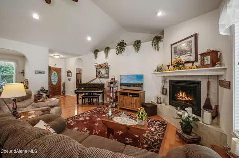 5864 E Shoreline Dr, Post Falls, ID 83854 photo 6