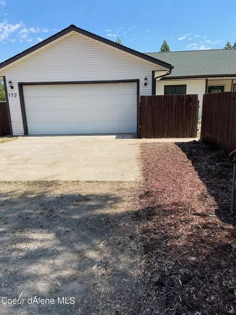 172 Cherry Ln, Moyie Springs, ID 83845
