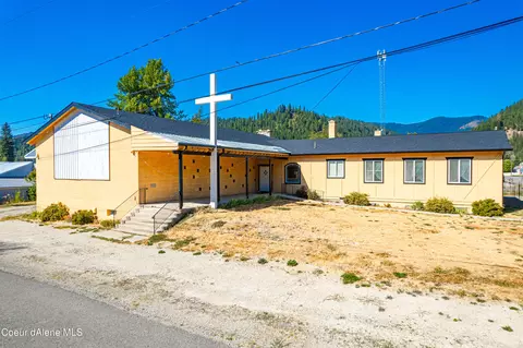 106 Fourth St, Osburn, ID 83849