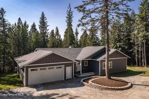 801 Berry Hl, Cocolalla, ID 83813