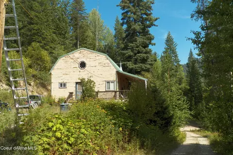 7204 Upper Pack River Rd, Sandpoint, ID 83864
