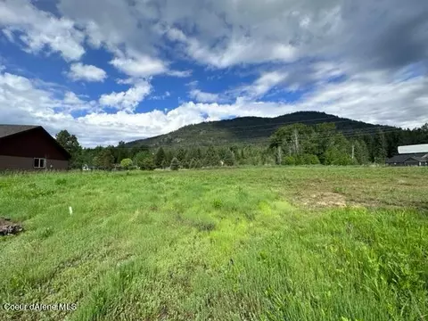 3121 Goodman Dr, Sandpoint, ID 83864