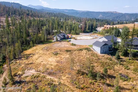 205 Silver Saddle Ct, Pinehurst, ID 83850