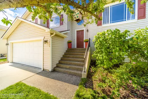 1895 N Willamette Dr, Post Falls, ID 83854