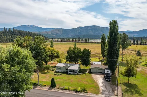 29698 E Hardy Loop, Cataldo, ID 83810