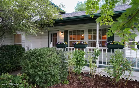 1704 N Summer Hills Ct, Post Falls, ID 83854