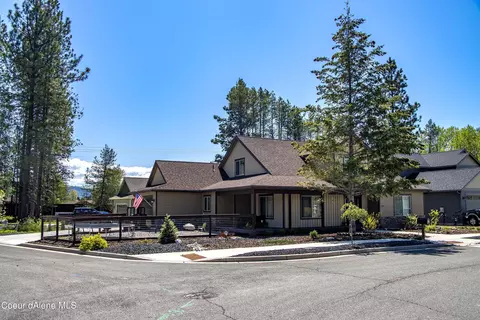 1003 Northview Dr, Sandpoint, ID 83864