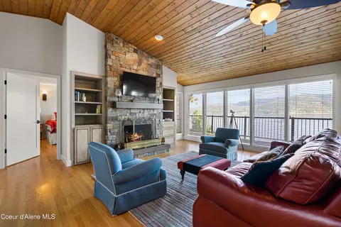 17126 S Twisted Pine Rd, Coeur D'alene, ID 83814
