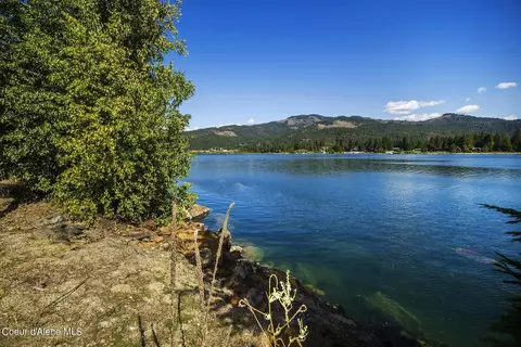 Nka Braden Ct, Priest River, ID 83856