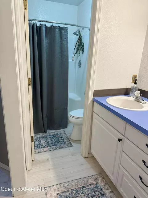 Bath - 2645 E Black Forest Ave, Post Falls, ID 83854 photo 2 of 3