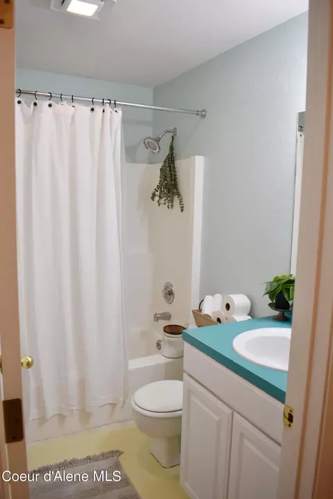 Bath - 2645 E Black Forest Ave, Post Falls, ID 83854 photo 1 of 3