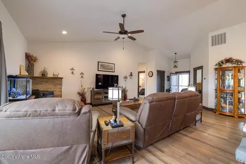 8755 W Seed Loop, Rathdrum, ID 83858 photo 9