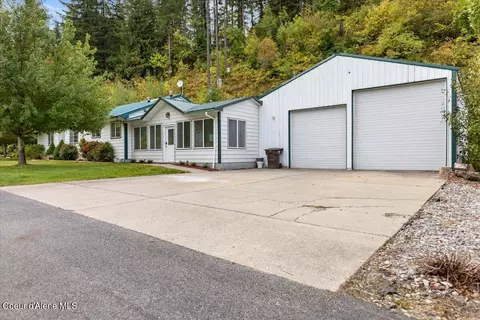 1313 E Larch Ave, Osburn, ID 83849 photo 3