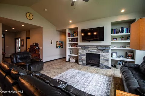 4548 Early Dawn Ave, Post Falls, ID 83854 photo 4