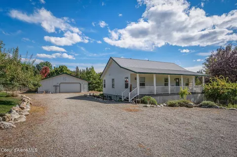 12674 N Rimrock Rd, Hayden, ID 83835