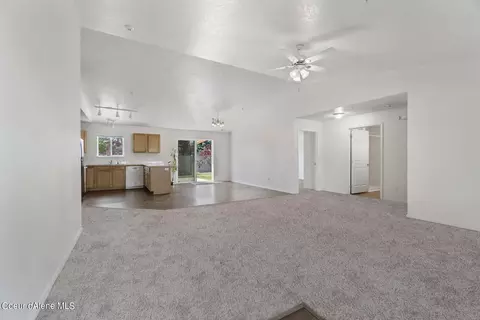 2898 E Knapp Cir, Post Falls, ID 83854 photo 9