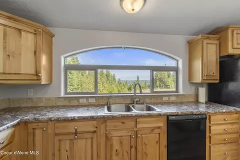 75 Ocean Front Pl, Naples, ID 83847 photo 17