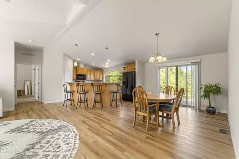75 Ocean Front Pl, Naples, ID 83847 photo 11