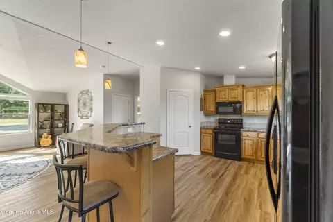 75 Ocean Front Pl, Naples, ID 83847 photo 19