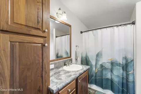 75 Ocean Front Pl, Naples, ID 83847 photo 26