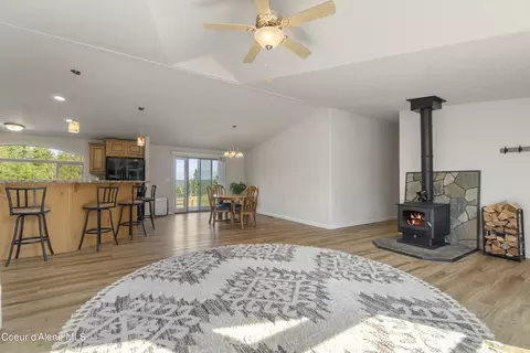 75 Ocean Front Pl, Naples, ID 83847 photo 10