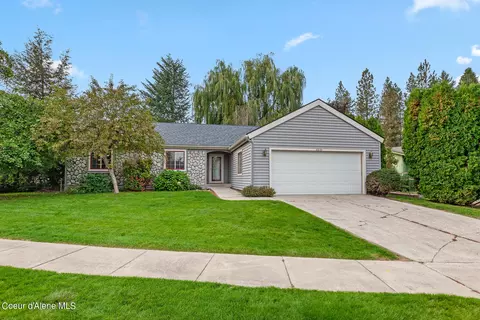 6235 N Galewood Dr, Coeur D'alene, ID 83815