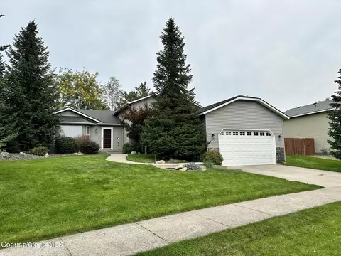 9167 N Great Hall Dr, Hayden, ID 83835