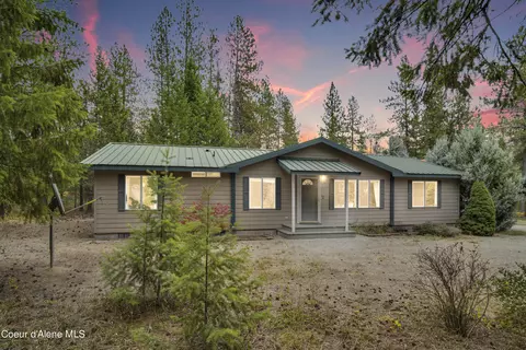 748 Spirit Valley Ln, Blanchard, ID 83804