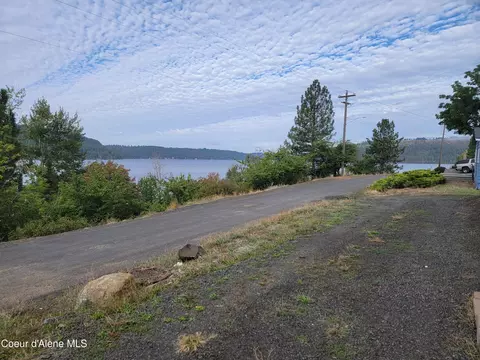 403 S Lakefront Ave, Harrison, ID 83833