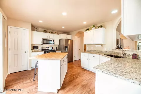 2612 N Partridge Loop, Post Falls, ID 83854 photo 13