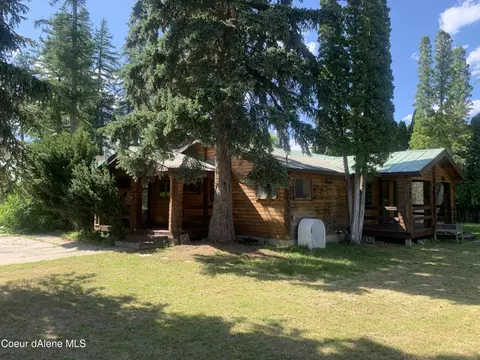 6476 Tamarack Ln, Bonners Ferry, ID 83805