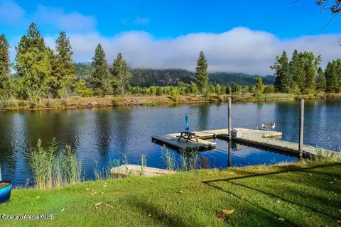 17619 E Castaway Ct, Cataldo, ID 83810