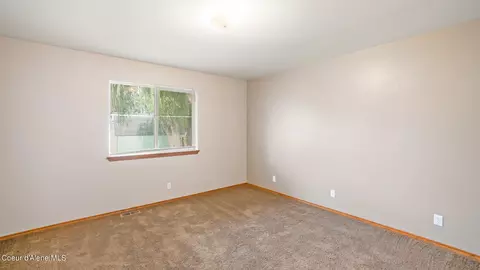 585 E Bunker Ave, Post Falls, ID 83854 photo 13