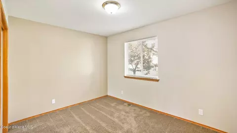 585 E Bunker Ave, Post Falls, ID 83854 photo 17