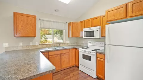 585 E Bunker Ave, Post Falls, ID 83854 photo 8