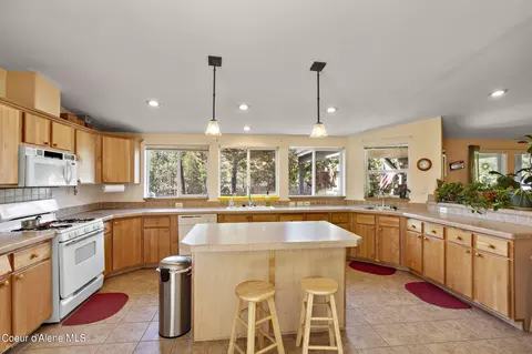 32672 N Red Dell Lp Loop, Athol, ID 83801 photo 8
