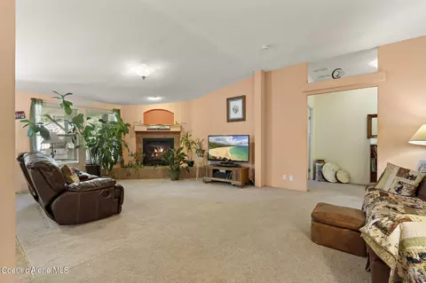 32672 N Red Dell Lp Loop, Athol, ID 83801 photo 6